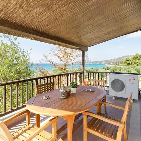 Villa Malt Beachfront Mola Kalyva