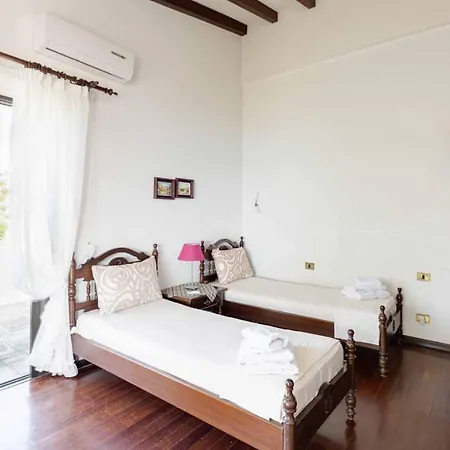 Malt Beachfront Villa Mola Kalyva