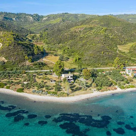 Malt Beachfront Mola Kalyva